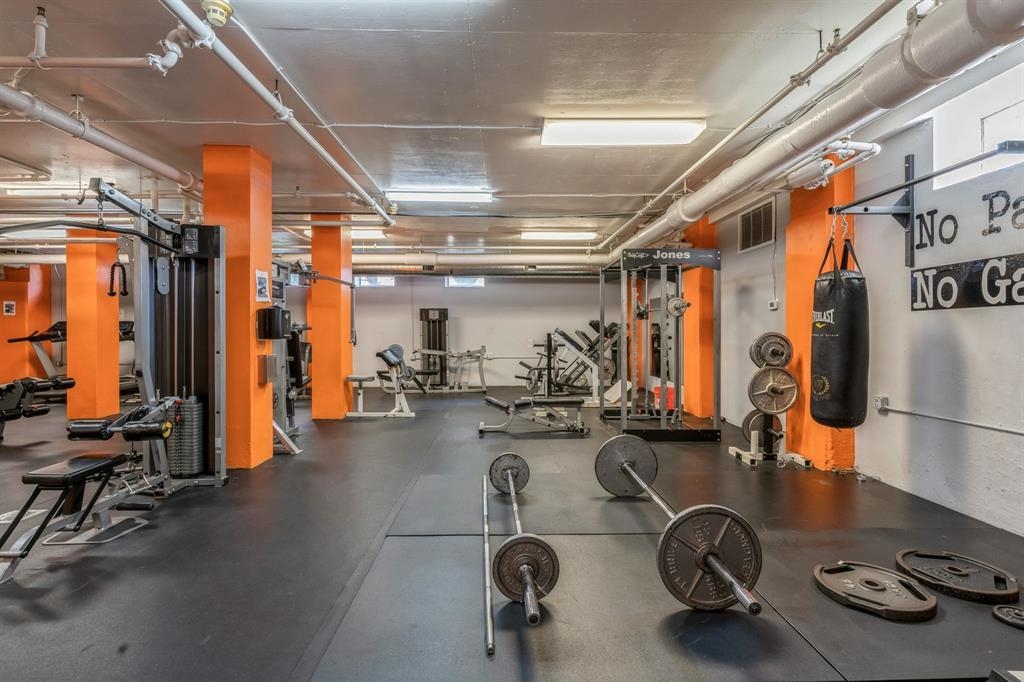 10 HURON AVE Unit: 17F