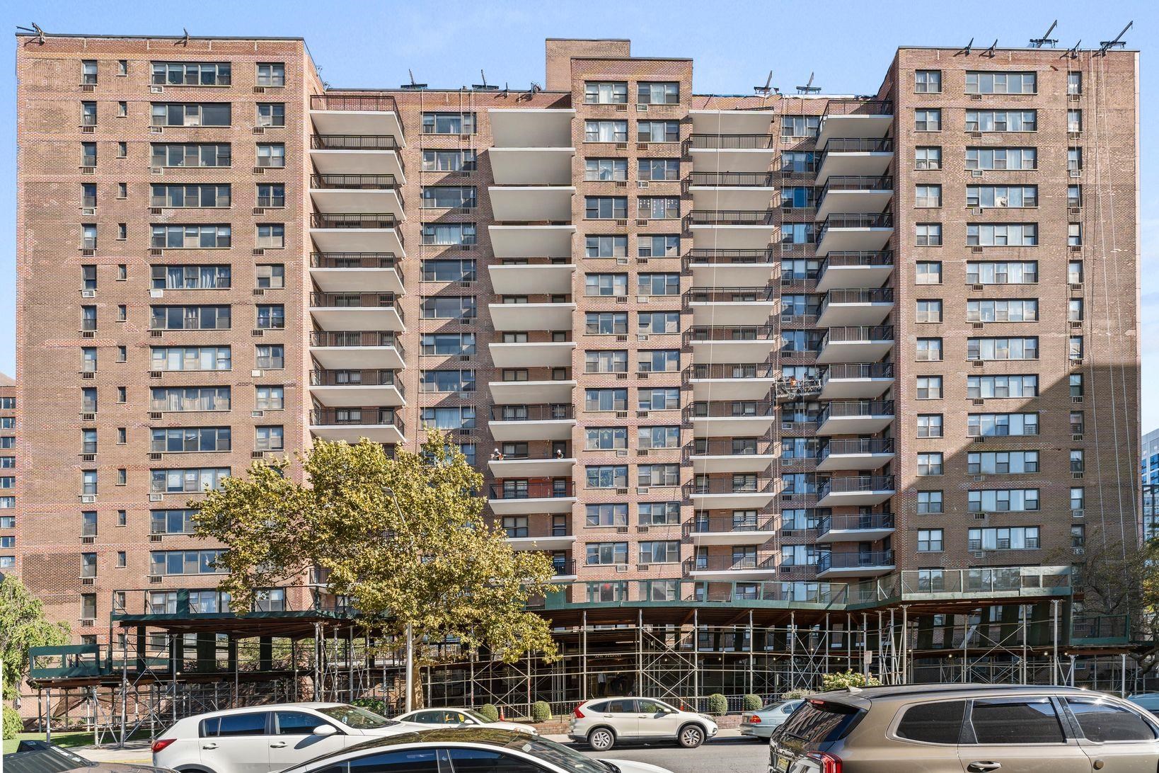 10 HURON AVE Unit: 17F