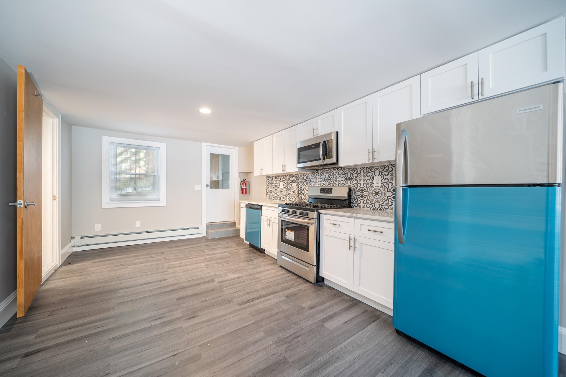 213 OGDEN AVE Unit: 1