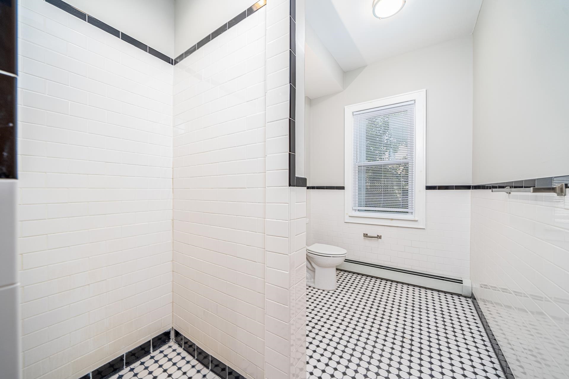 213 OGDEN AVE Unit: 1