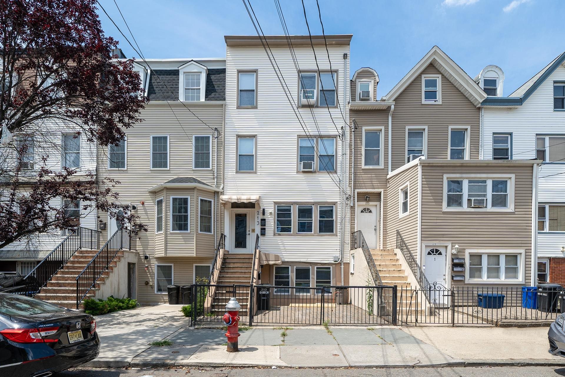 213 OGDEN AVE Unit: 1