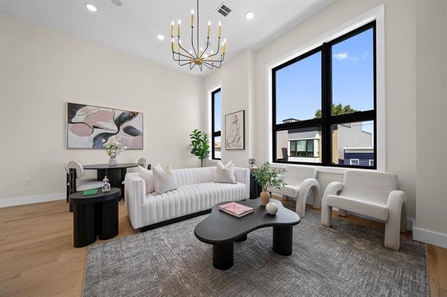 27 GRAHAM ST Unit: 2