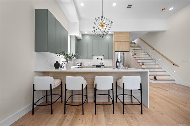 27 GRAHAM ST Unit: 2