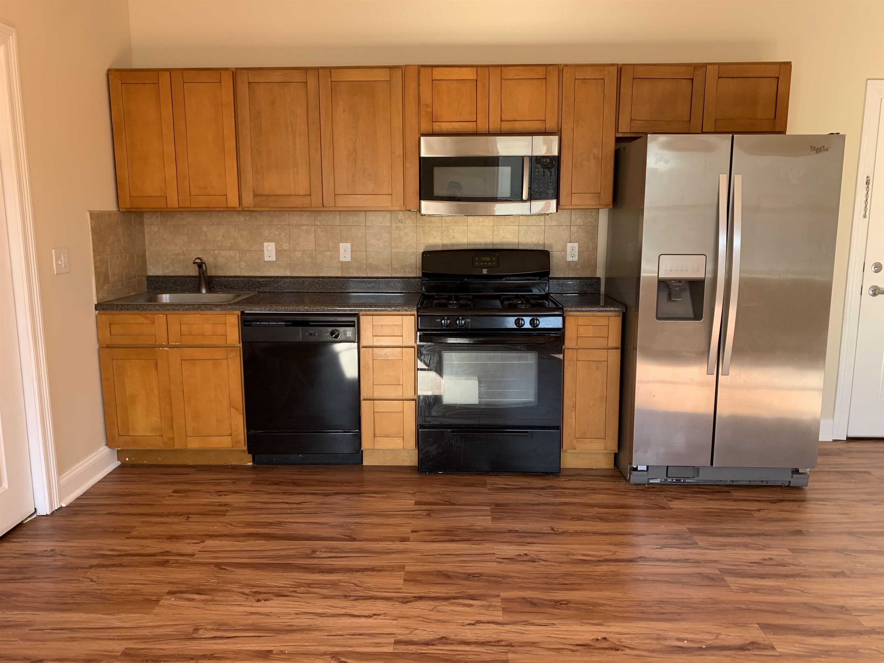 528 47TH ST Unit: 2D