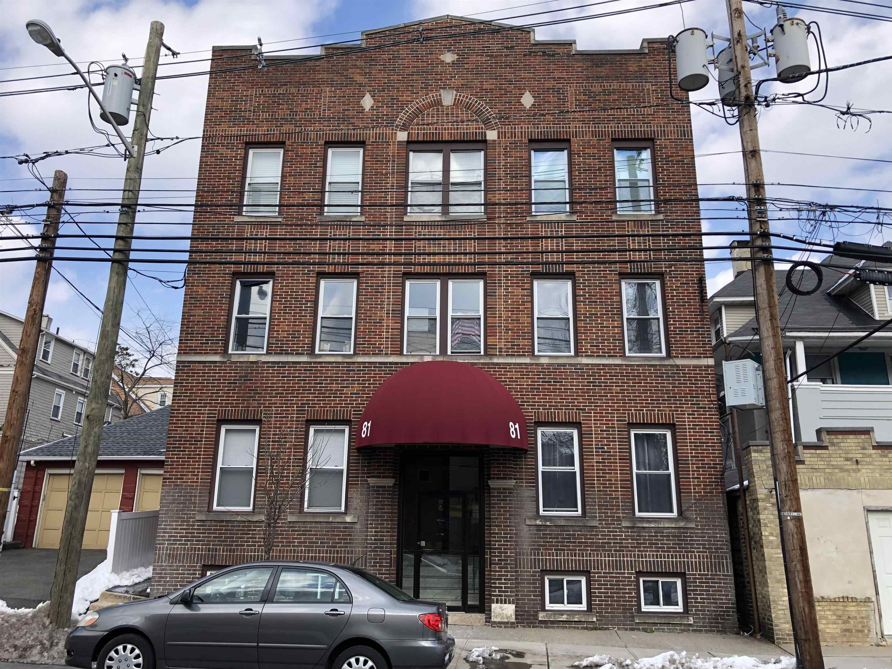 81 GLENRIDGE AVE Unit: 1