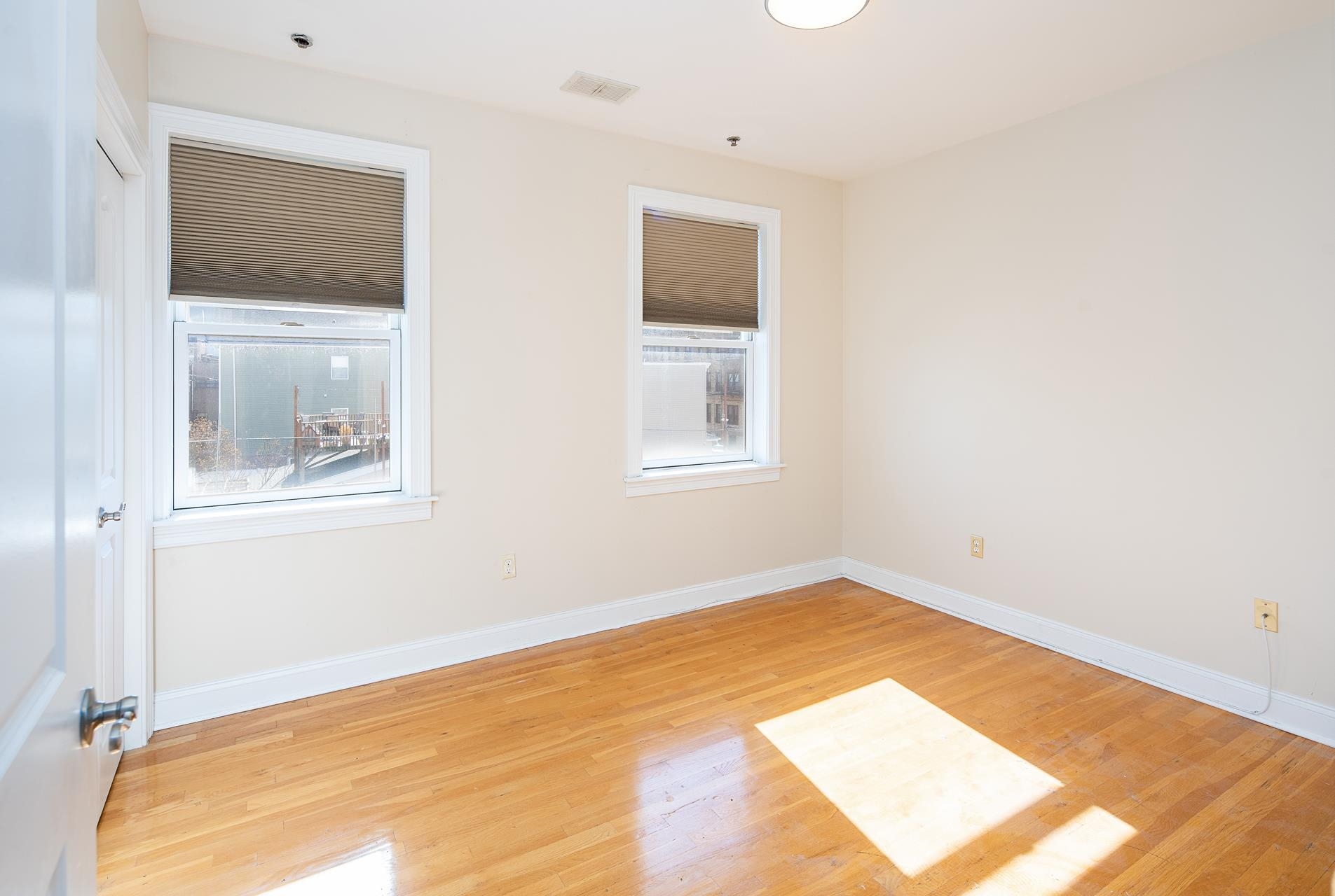 528 47TH ST Unit: 3C