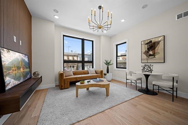 27 GRAHAM ST Unit: 1