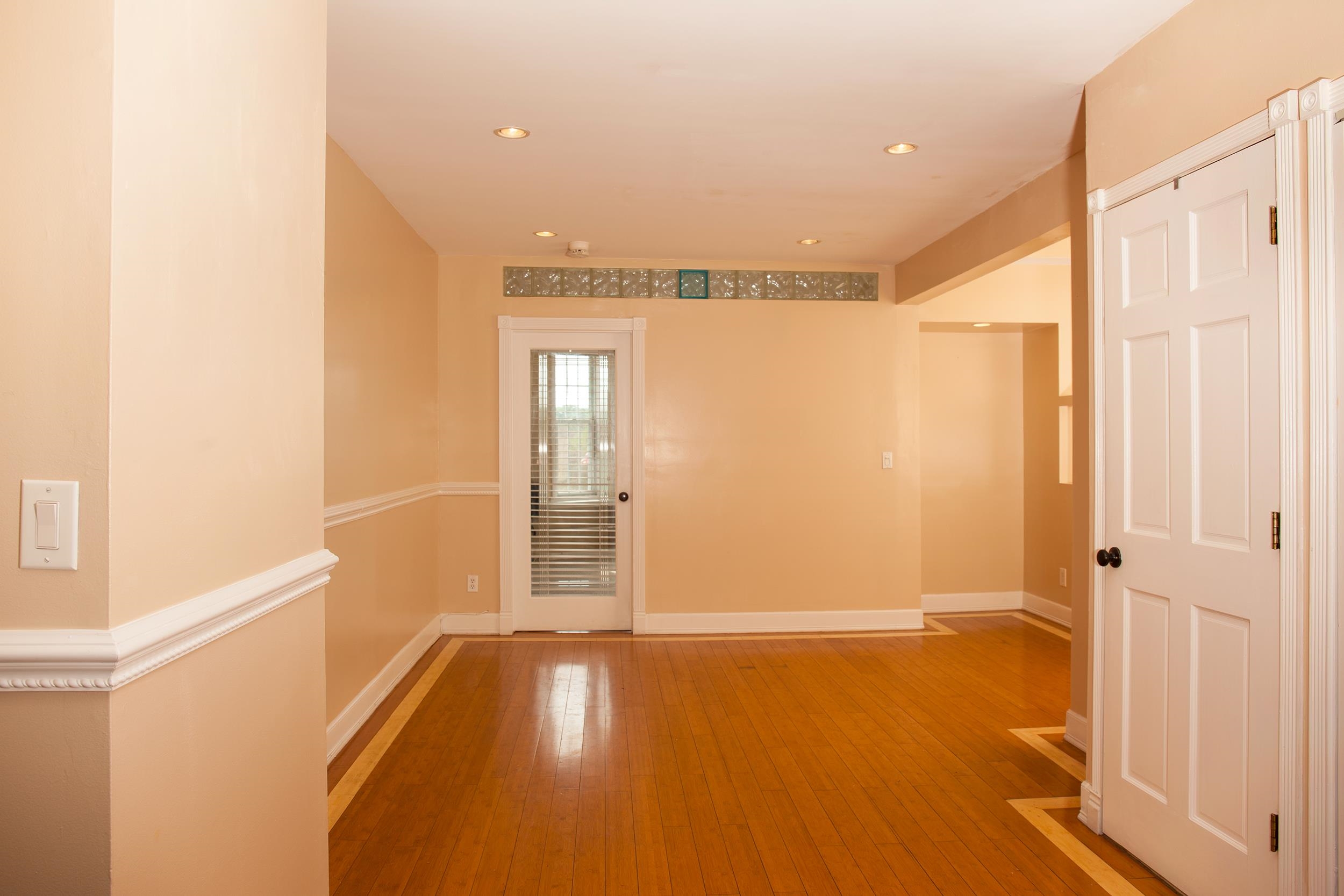 384 WEBSTER AVE Unit: 2