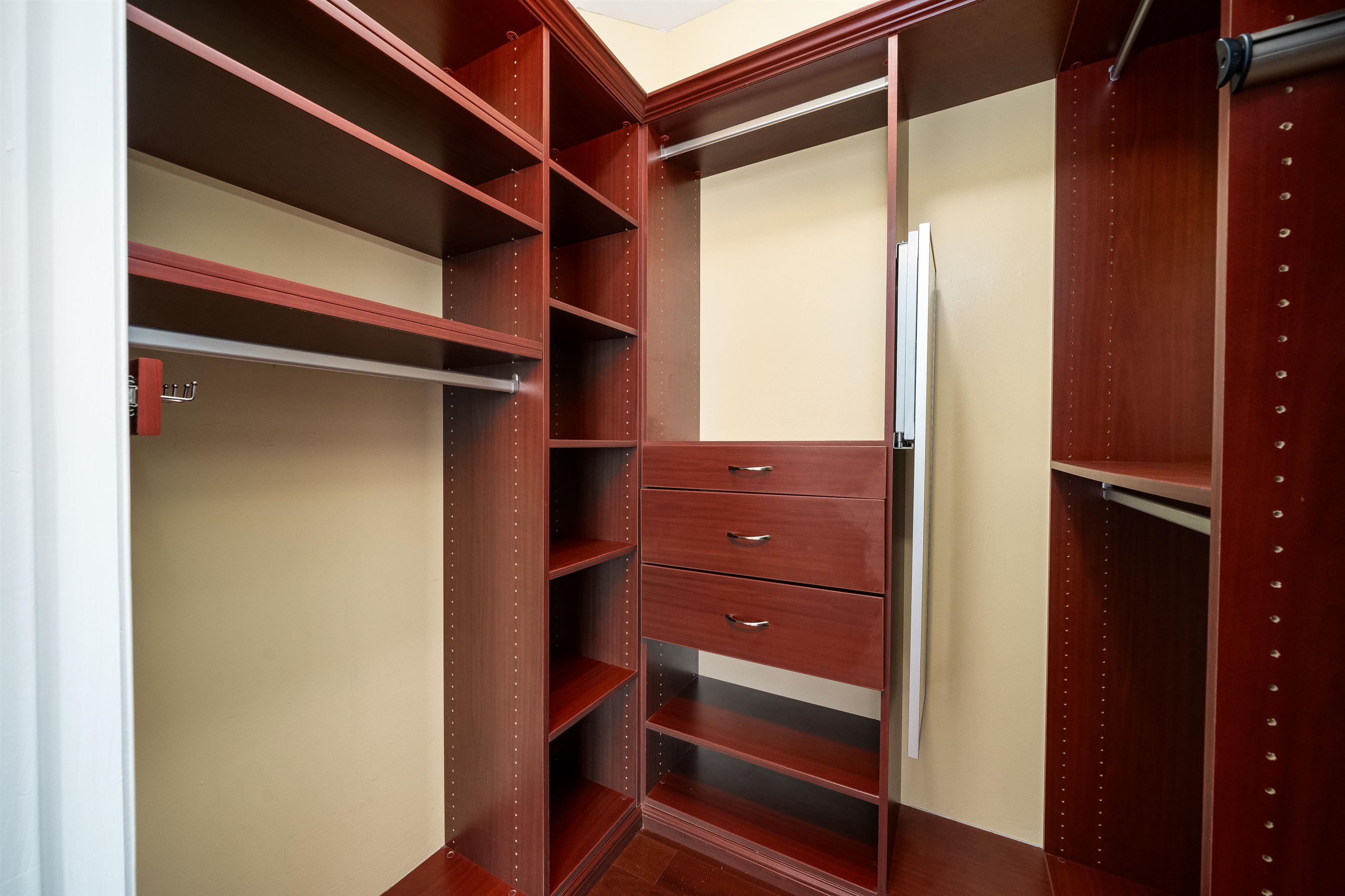 26 AVENUE AT PORT IMPERIAL Unit: 204