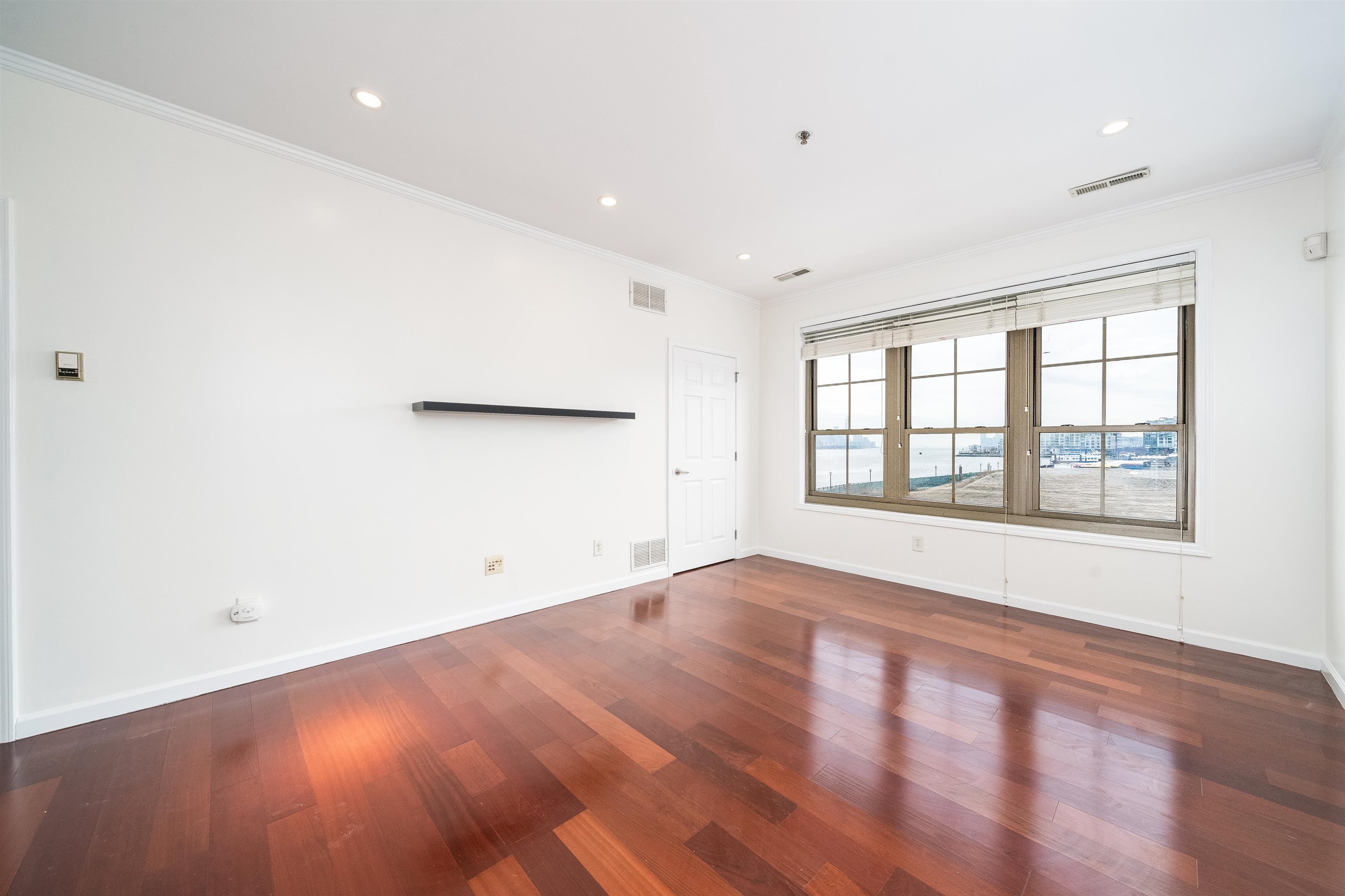 26 AVENUE AT PORT IMPERIAL Unit: 204