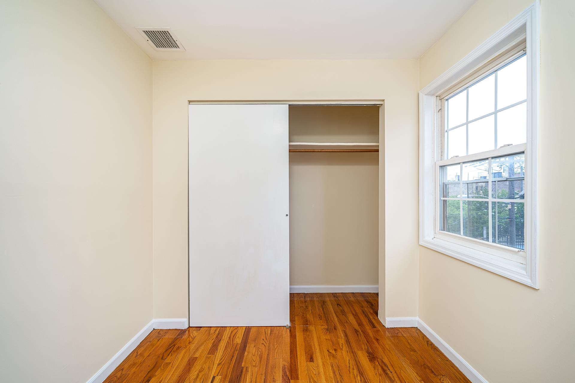 524-526 4TH ST Unit: 14