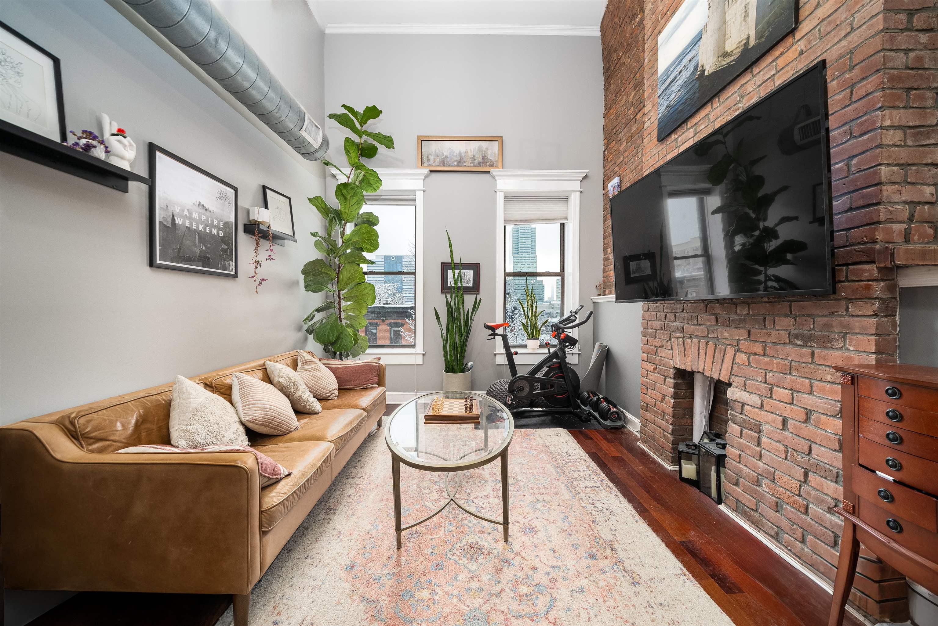 515 MANILA AVE Unit: 4L