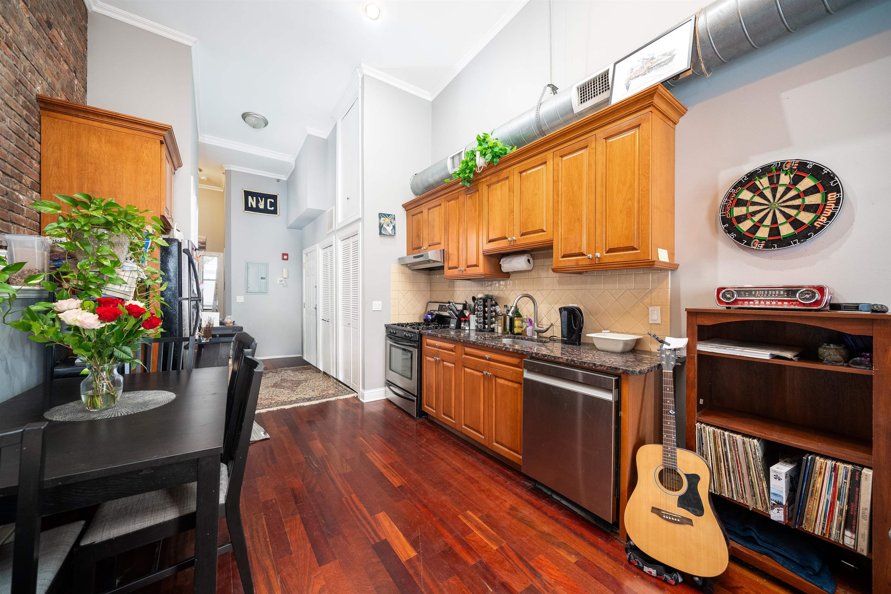 515 MANILA AVE Unit: 4L