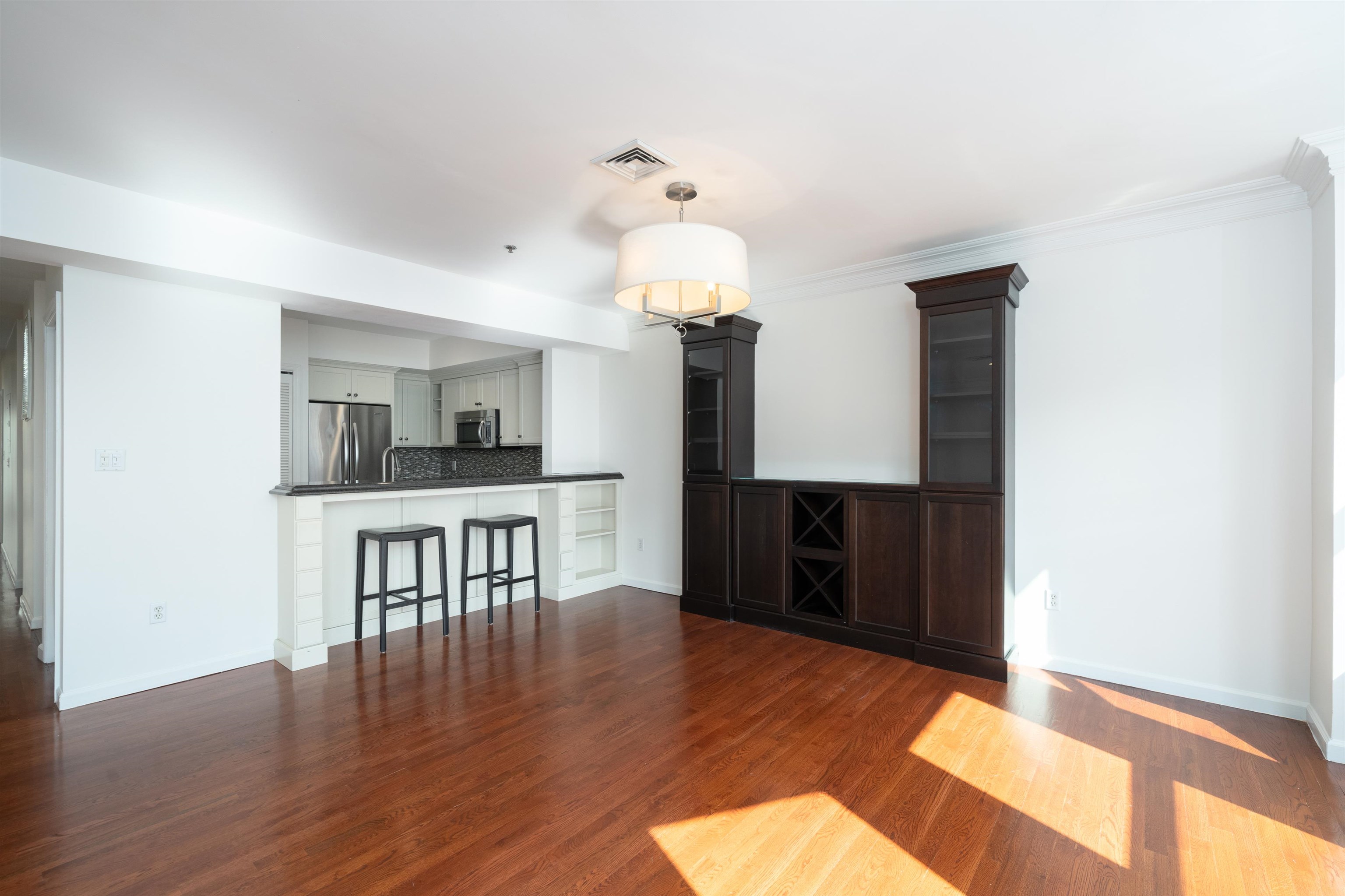 726 ADAMS ST Unit: 2