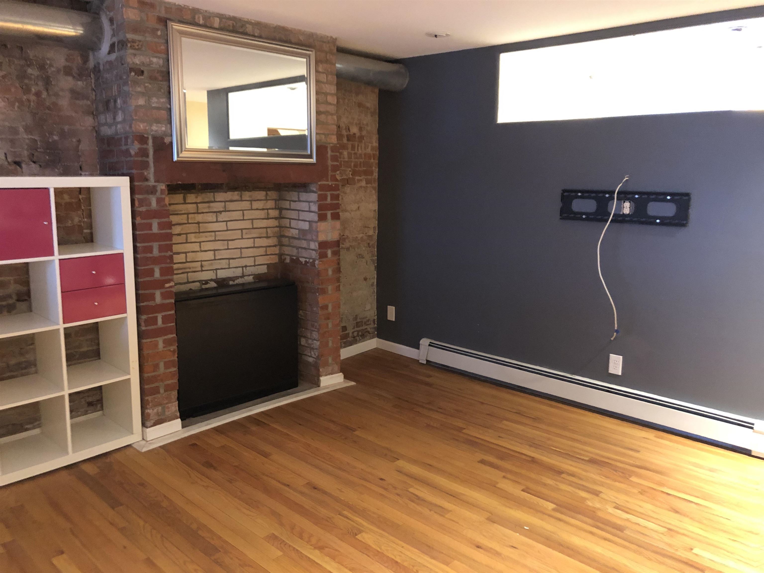 55 VAN REIPEN AVE Unit: 1