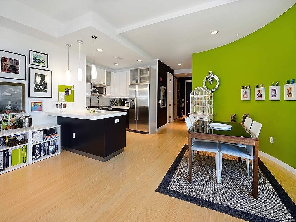 511 MADISON ST Unit: 303