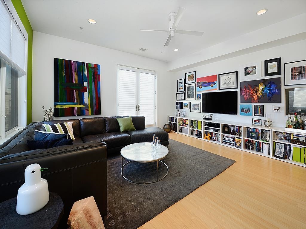 511 MADISON ST Unit: 303