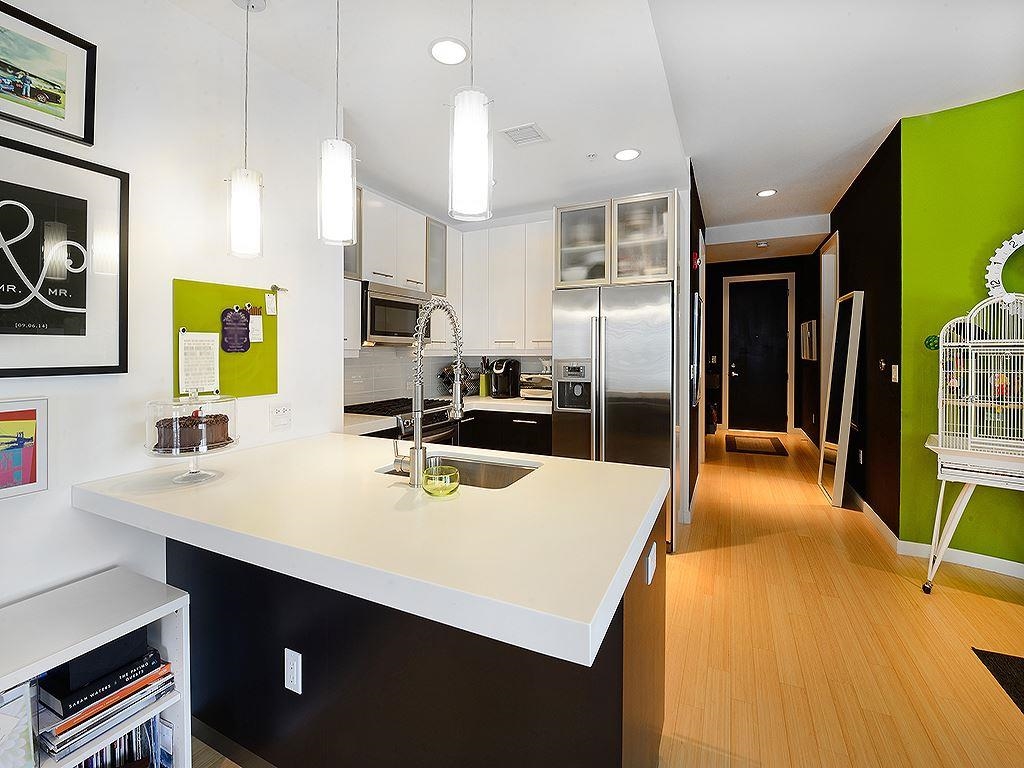 511 MADISON ST Unit: 303