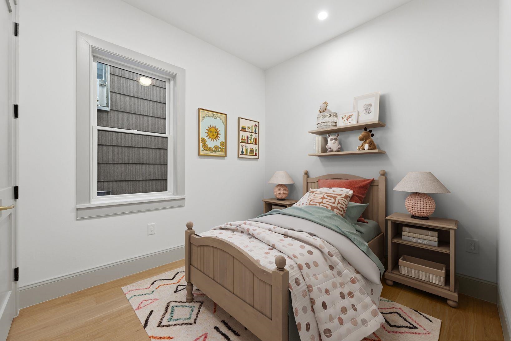 206 SHERMAN AVE Unit: 2