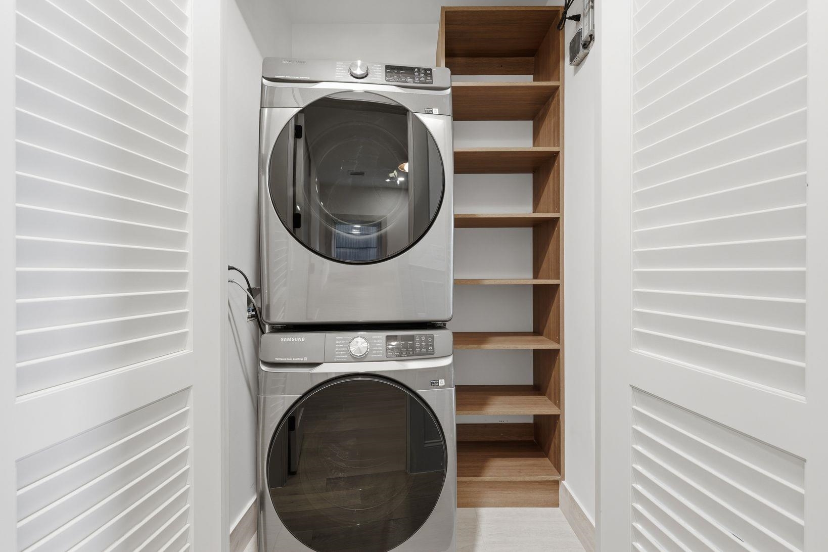 206 SHERMAN AVE Unit: 2