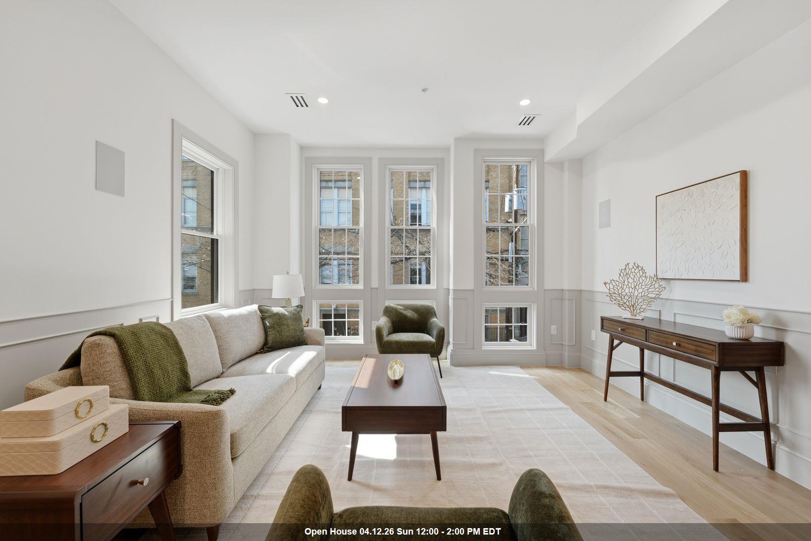 206 SHERMAN AVE Unit: 2