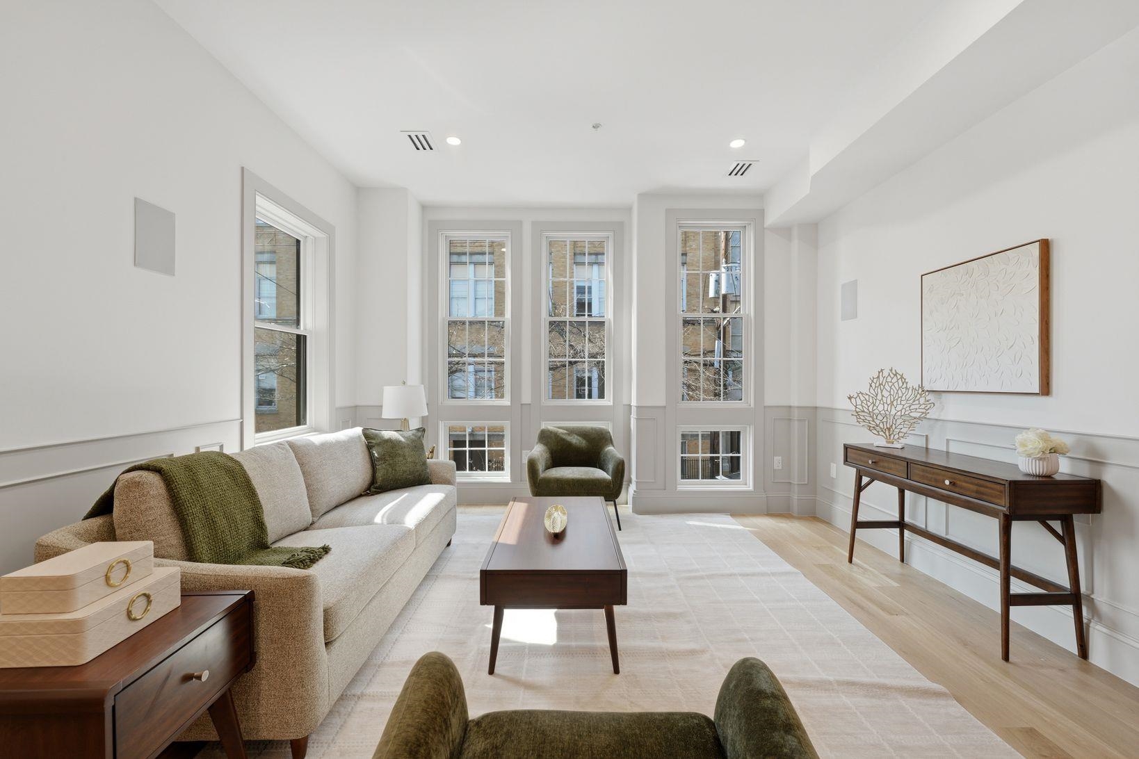 206 SHERMAN AVE Unit: 2