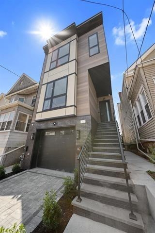 27 GRAHAM ST Unit: Rear (3)