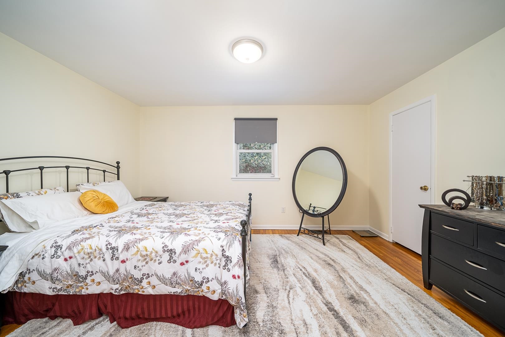 121 OGDEN AVE Unit: 2