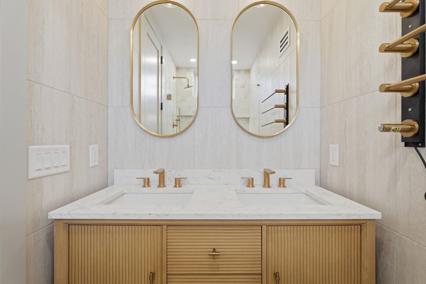 206 SHERMAN AVE Unit: 1