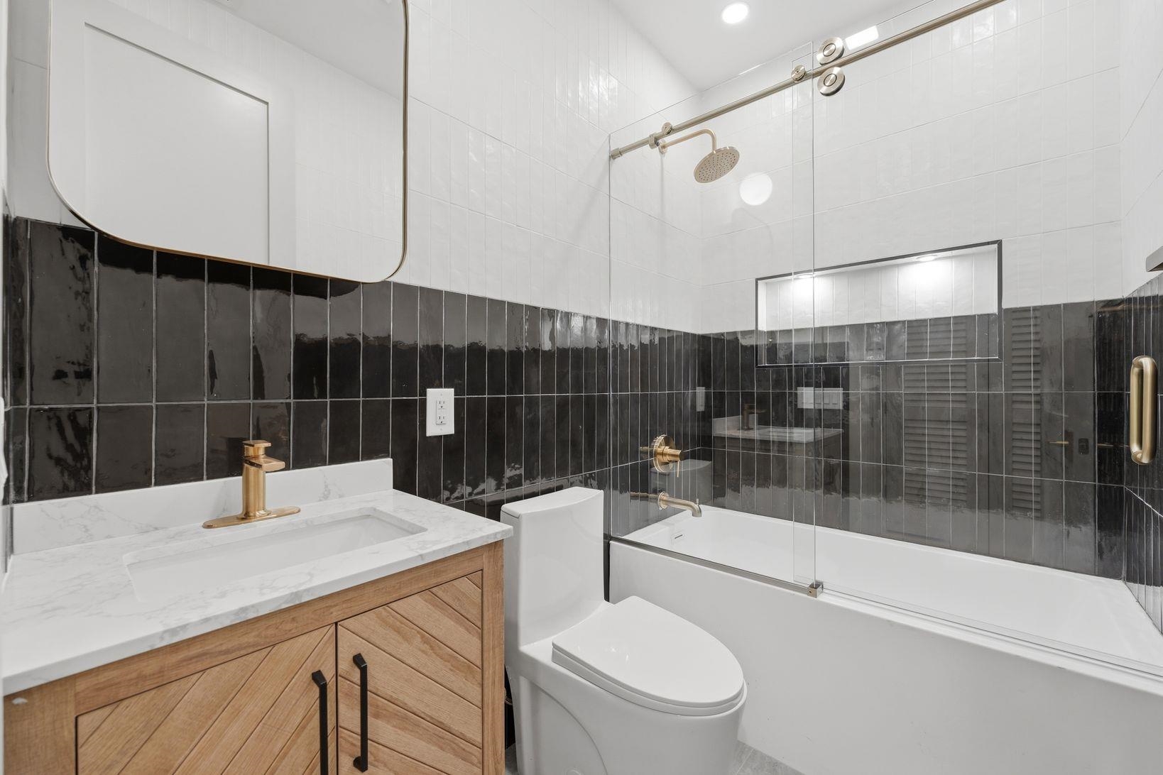 206 SHERMAN AVE Unit: 1