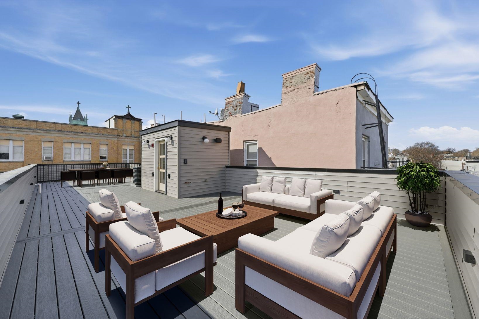 206 SHERMAN AVE Unit: 3