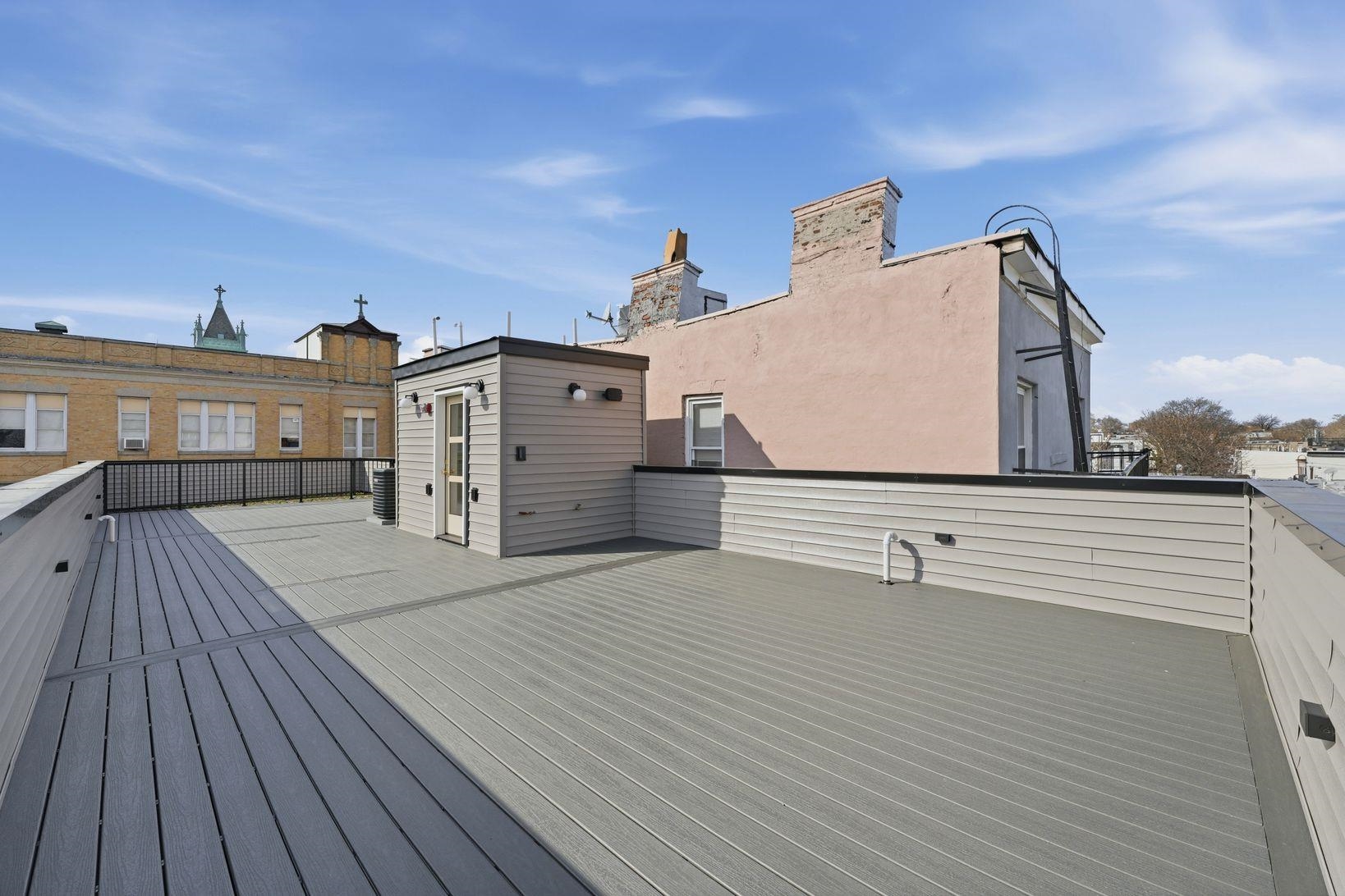 206 SHERMAN AVE Unit: 3