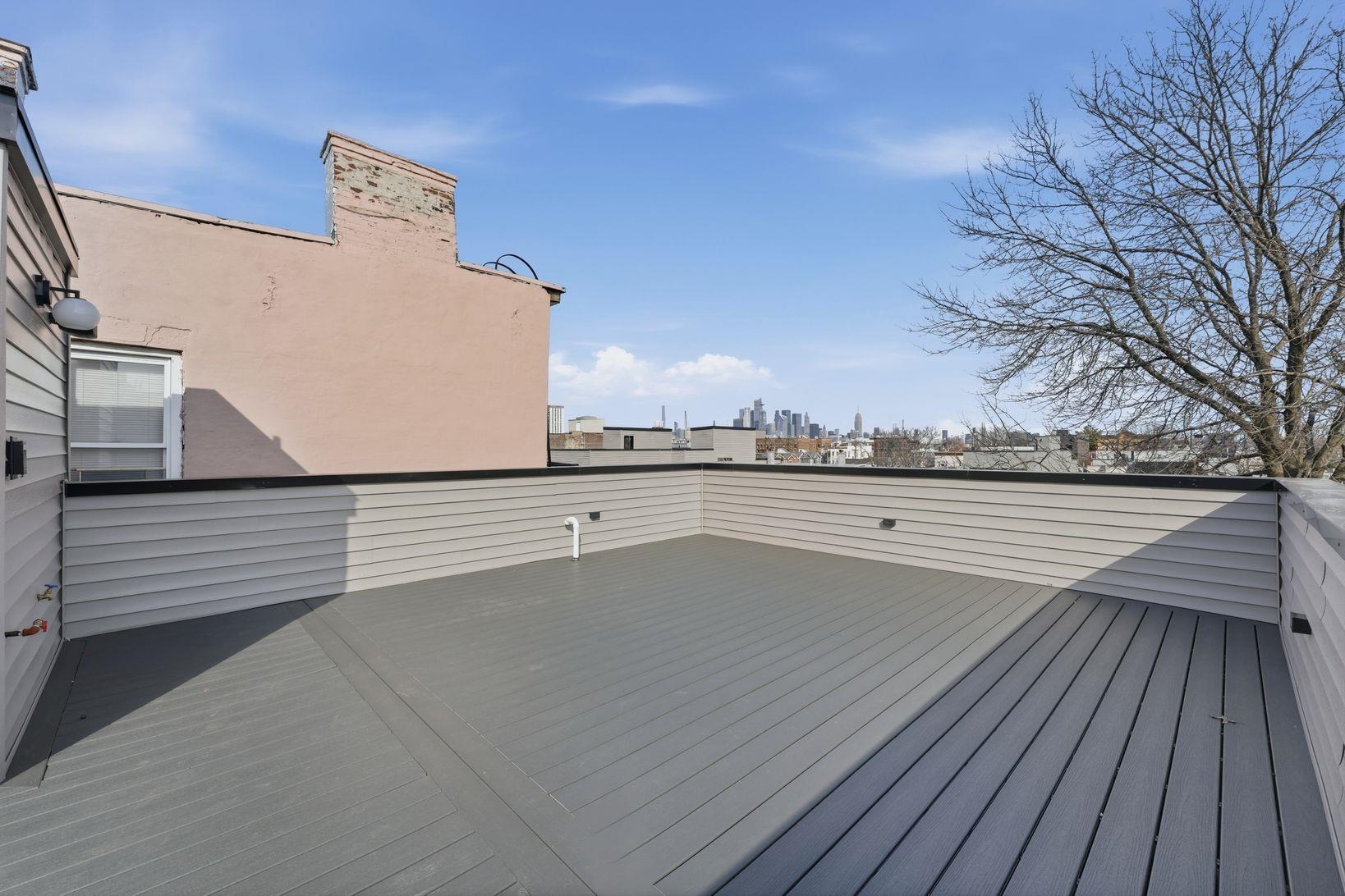 206 SHERMAN AVE Unit: 3