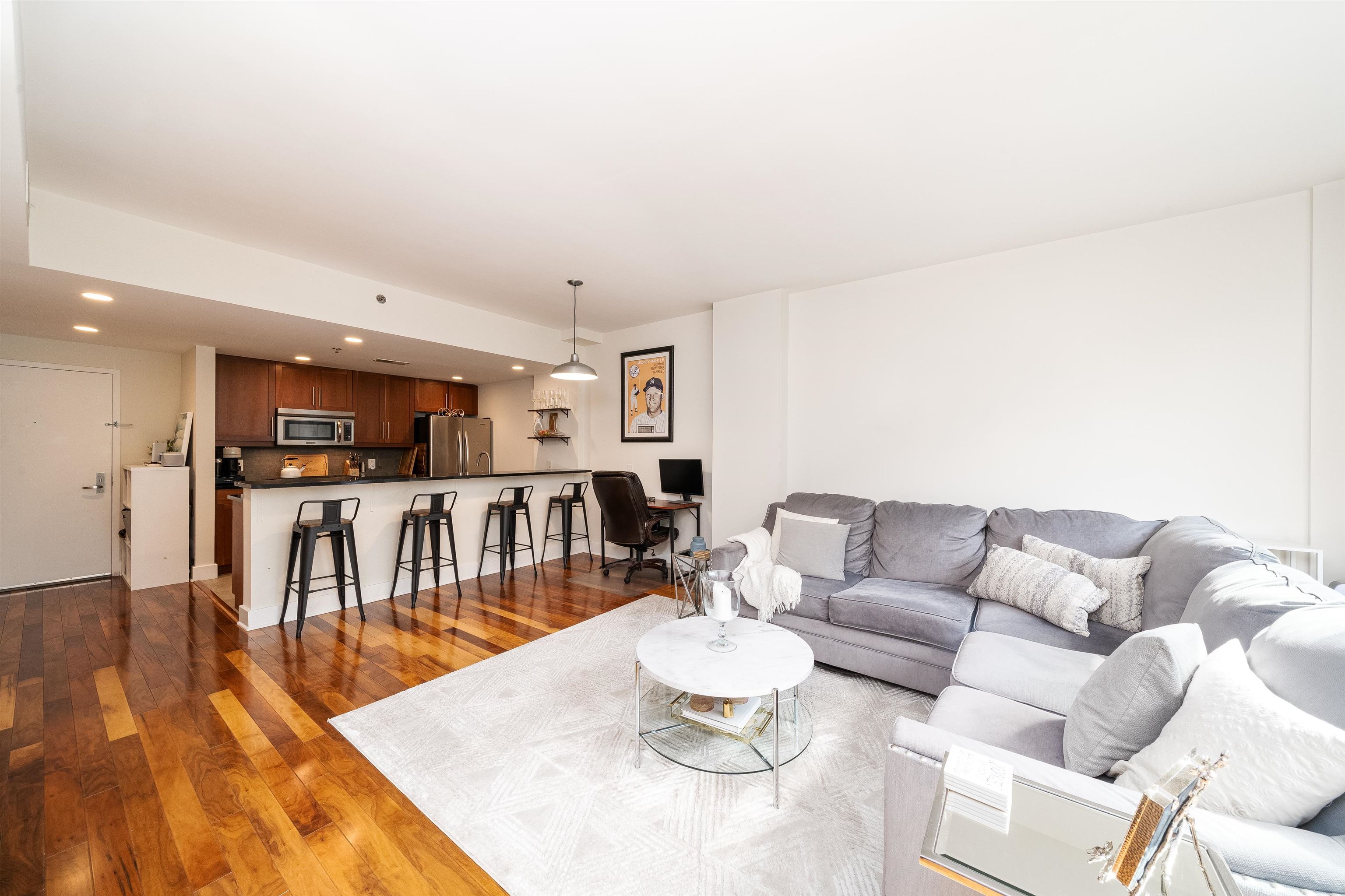 800 JACKSON ST Unit: 513