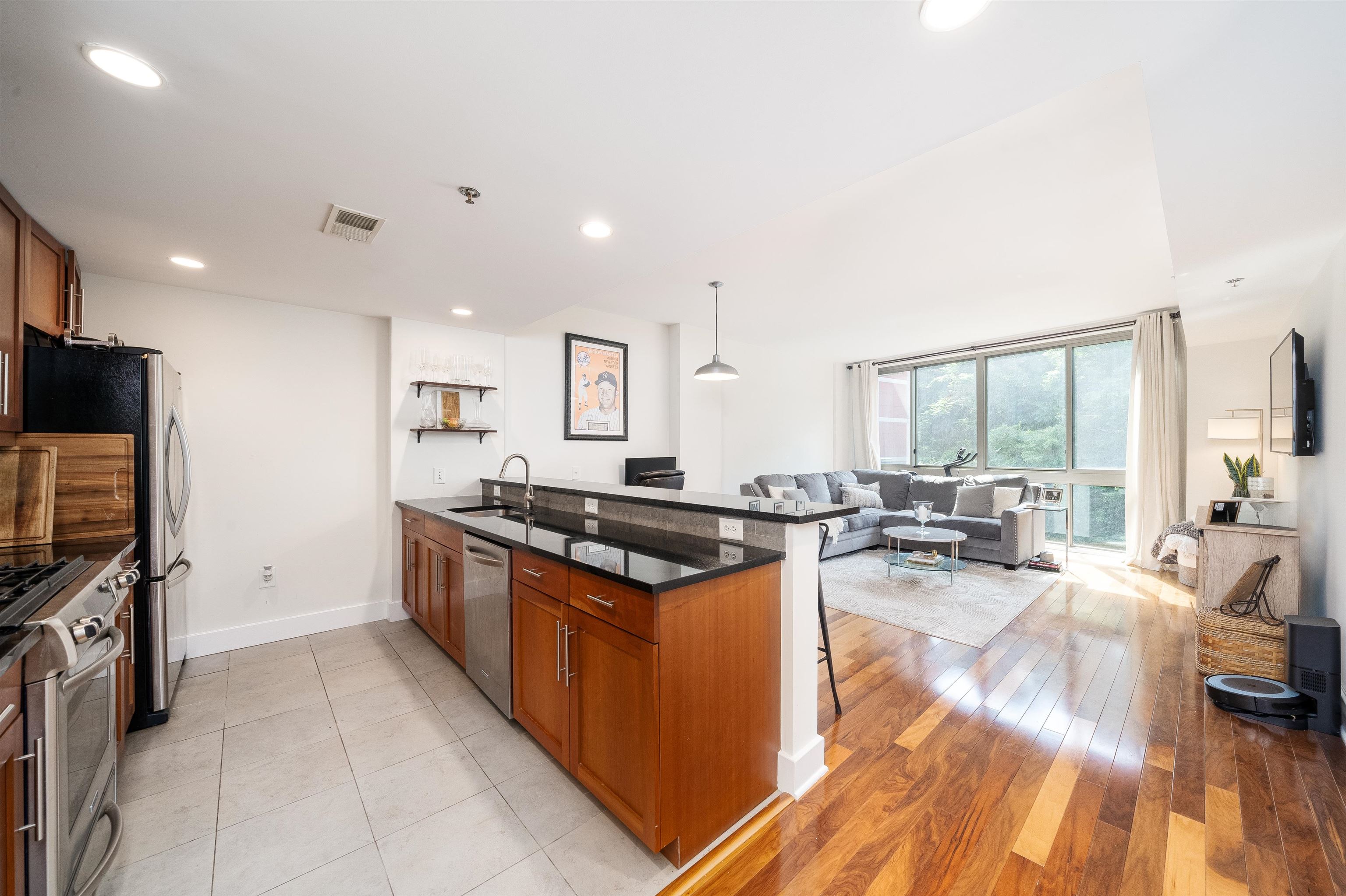 800 JACKSON ST Unit: 513