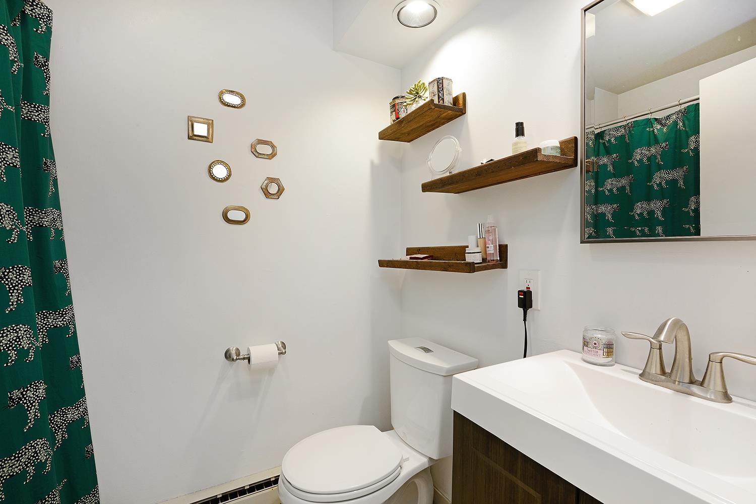 203 MADISON ST Unit: 4B