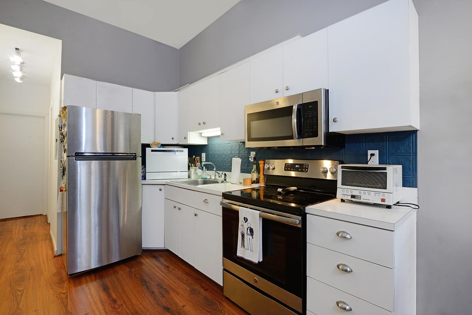 203 MADISON ST Unit: 4B