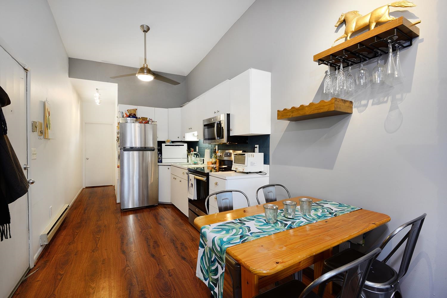 203 MADISON ST Unit: 4B