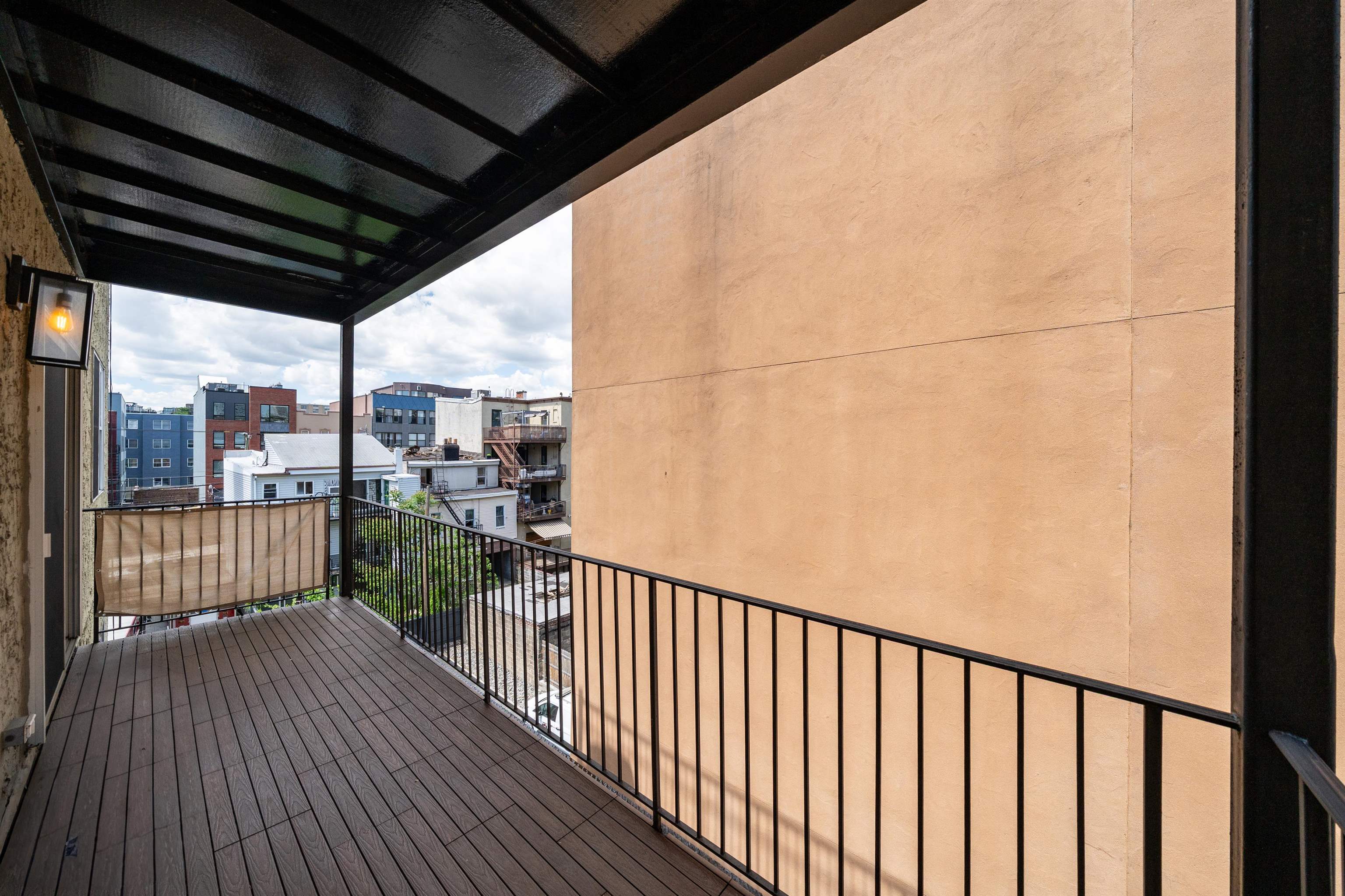 452 2ND ST Unit: 6