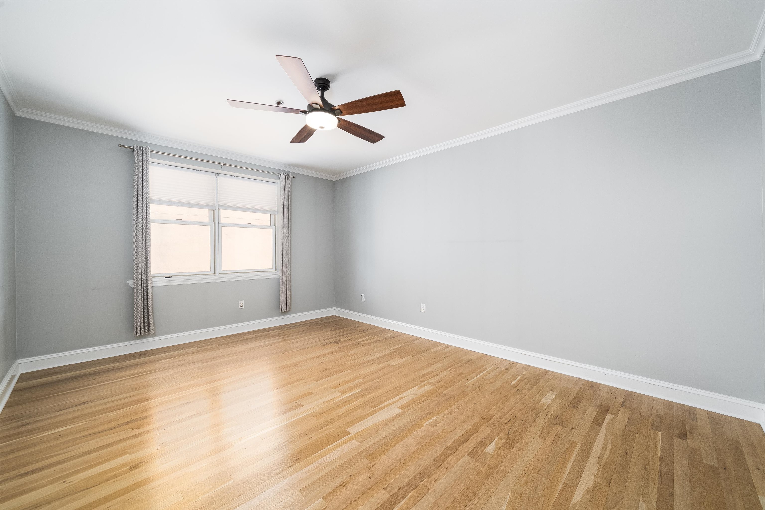 452 2ND ST Unit: 6
