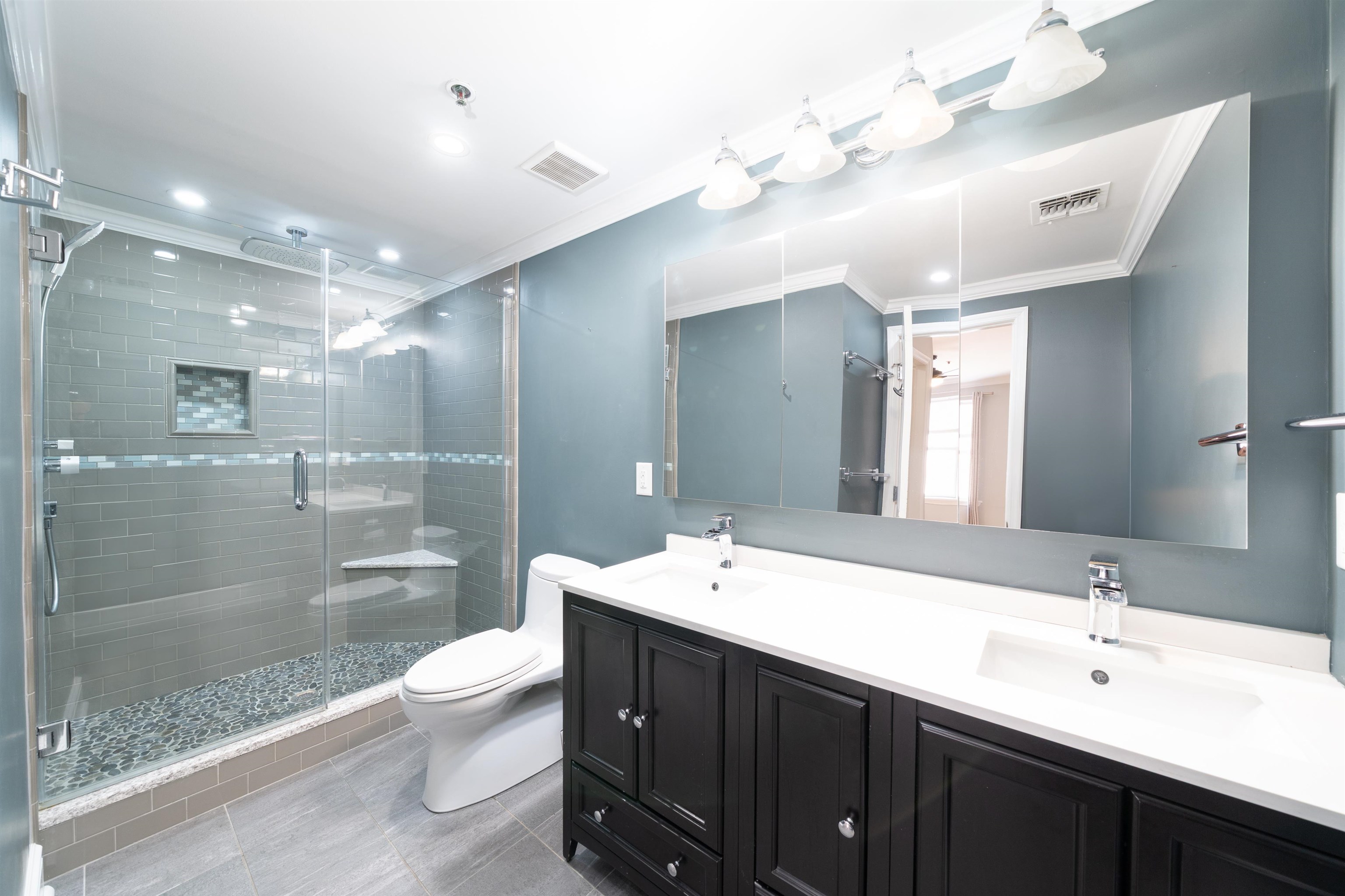 452 2ND ST Unit: 6