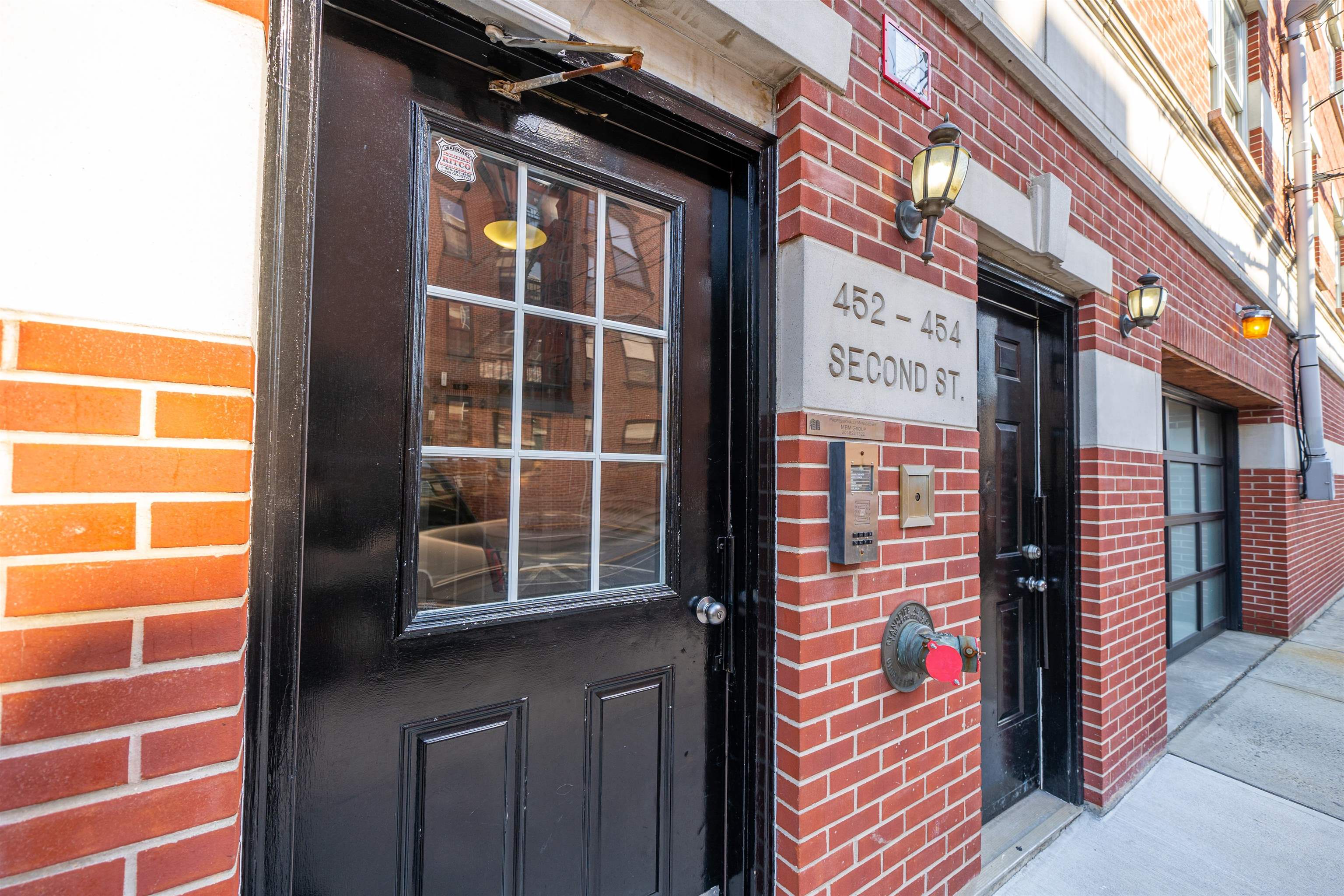 452 2ND ST Unit: 6