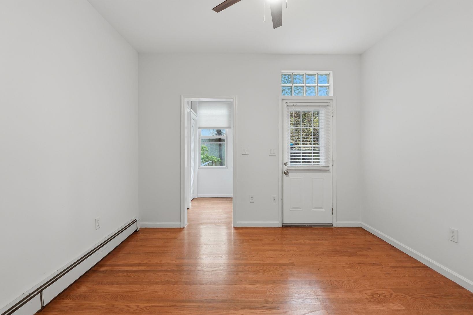 218 WILLOW AVE Unit: 1R