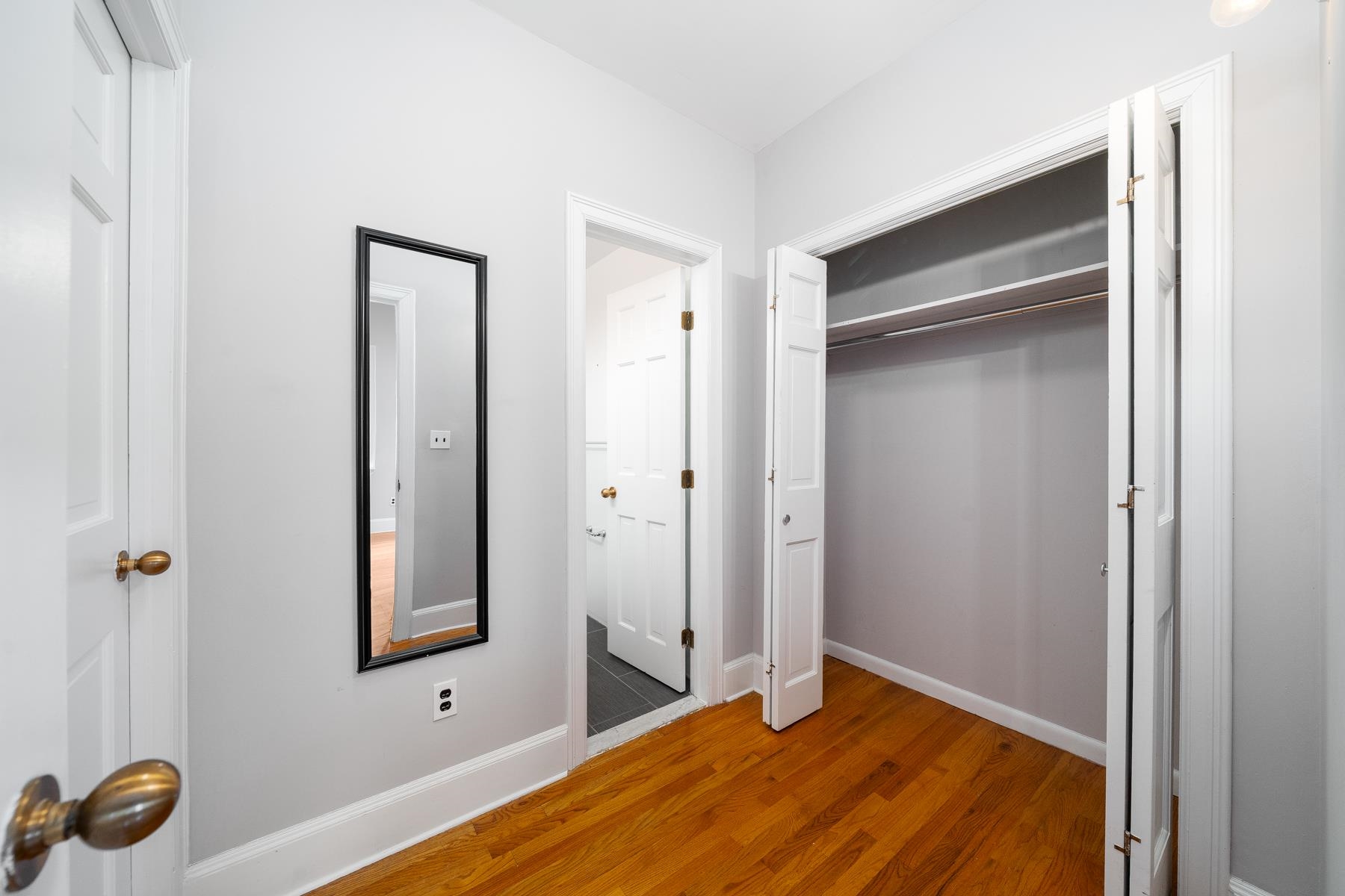309 1ST ST Unit: 3A