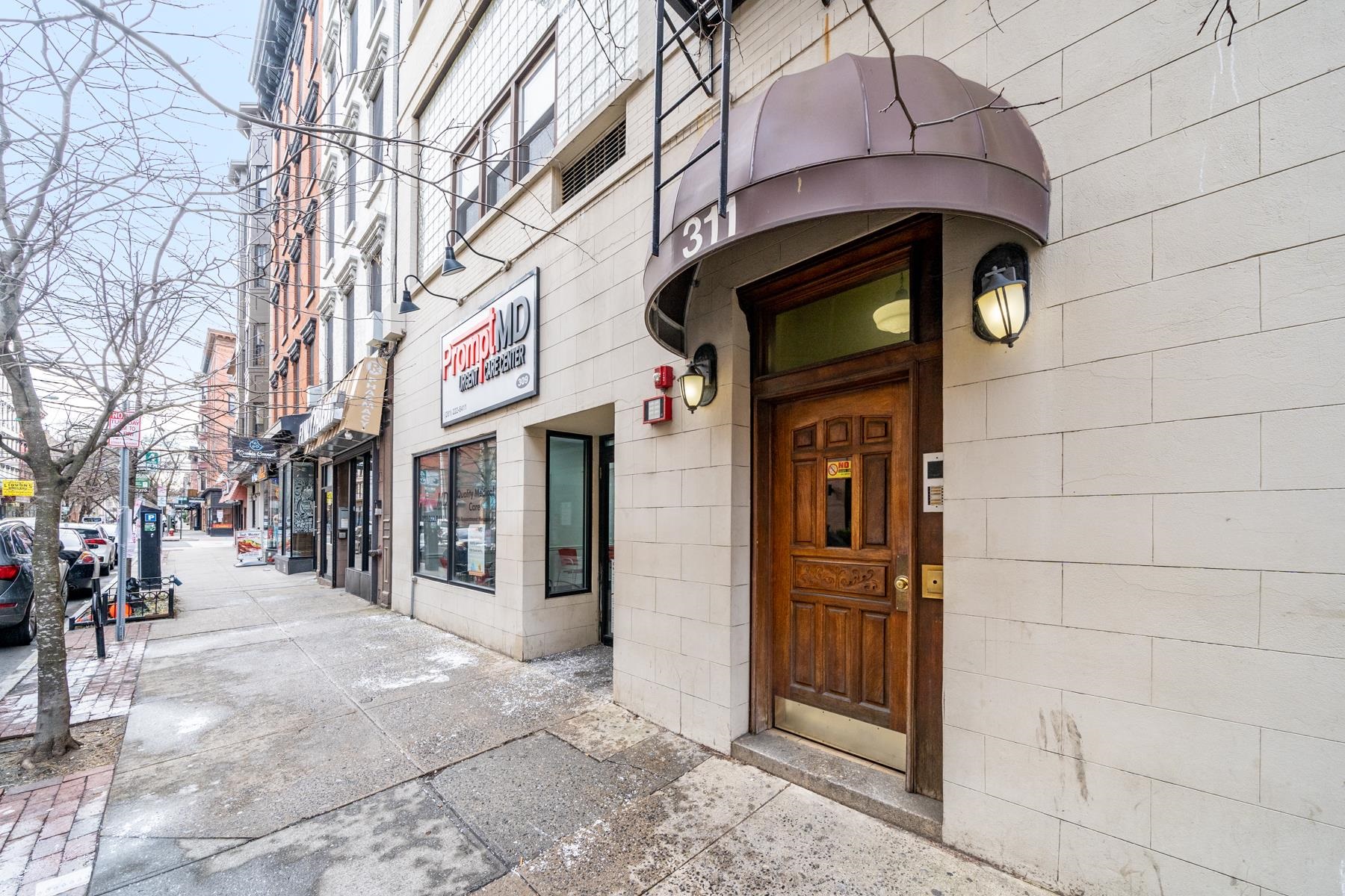 309 1ST ST Unit: 3A