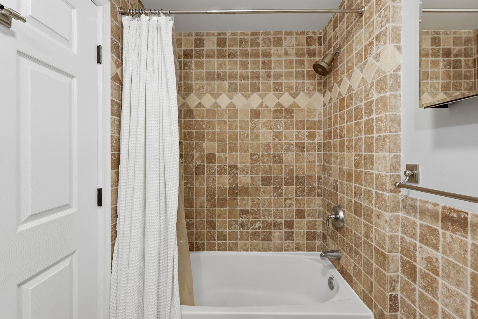 1023 CLINTON ST Unit: 4A