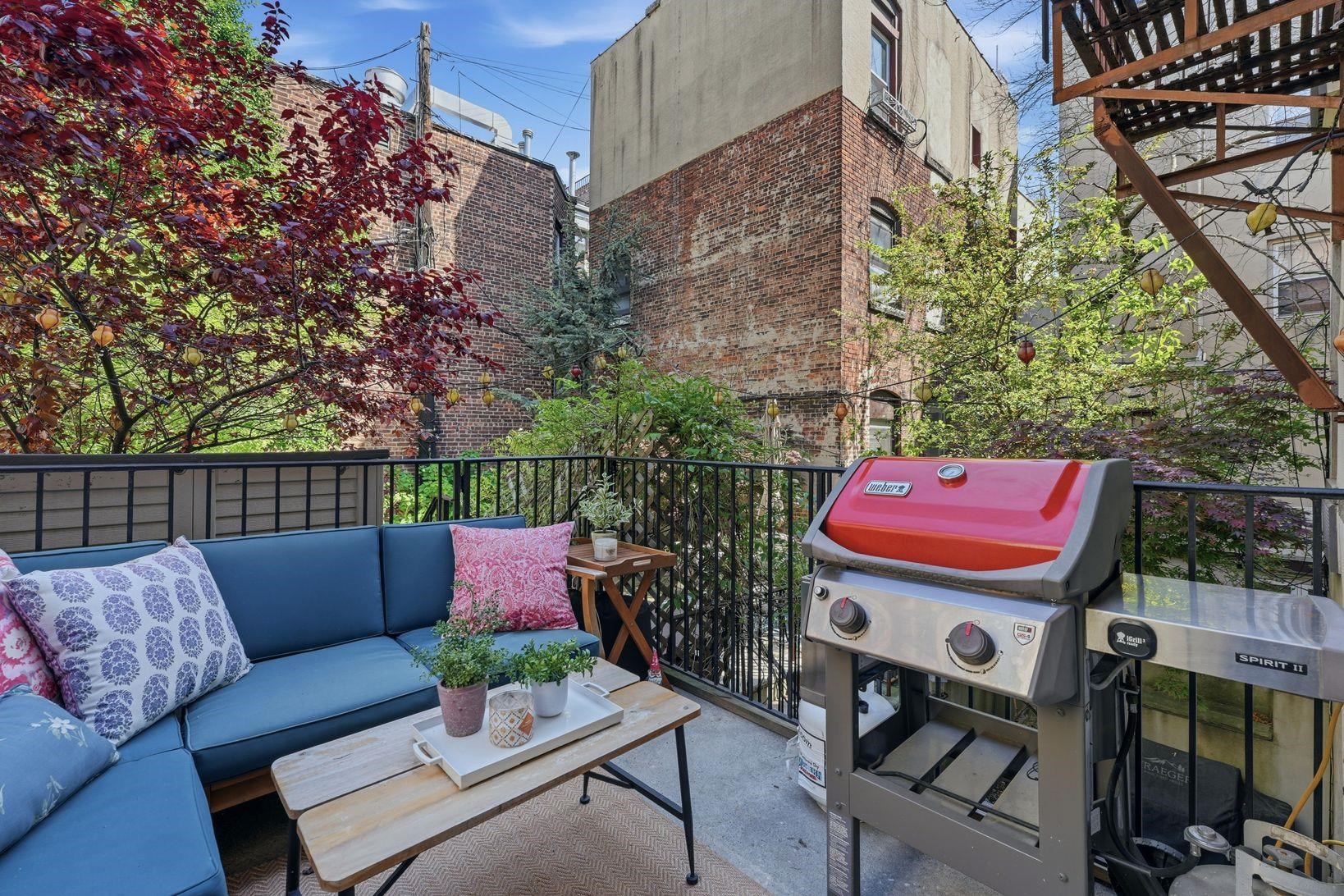 405 BLOOMFIELD ST Unit: 2