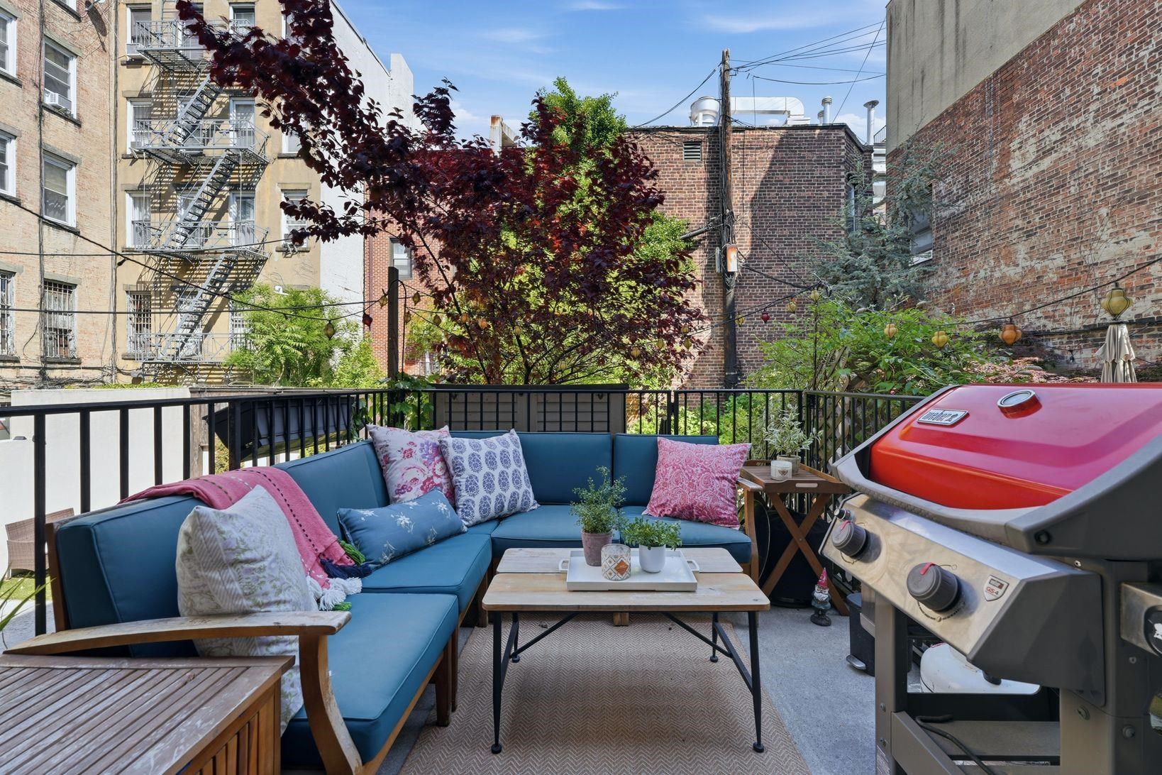 405 BLOOMFIELD ST Unit: 2
