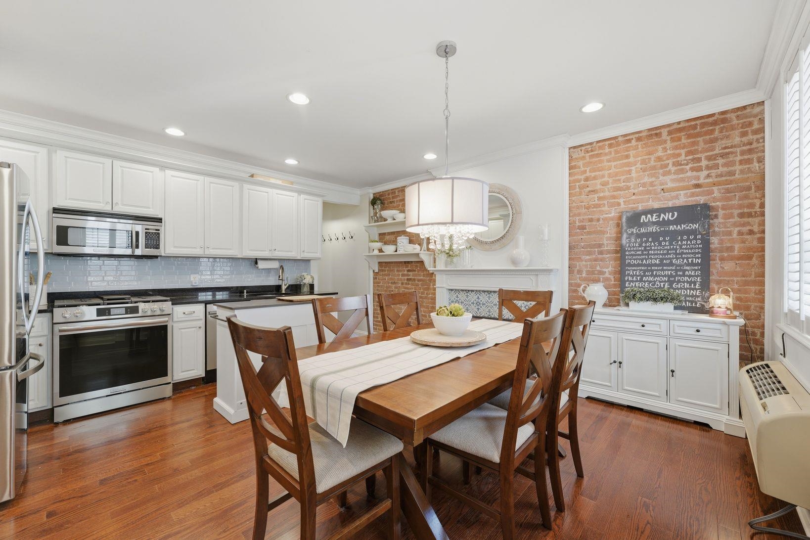 405 BLOOMFIELD ST Unit: 2