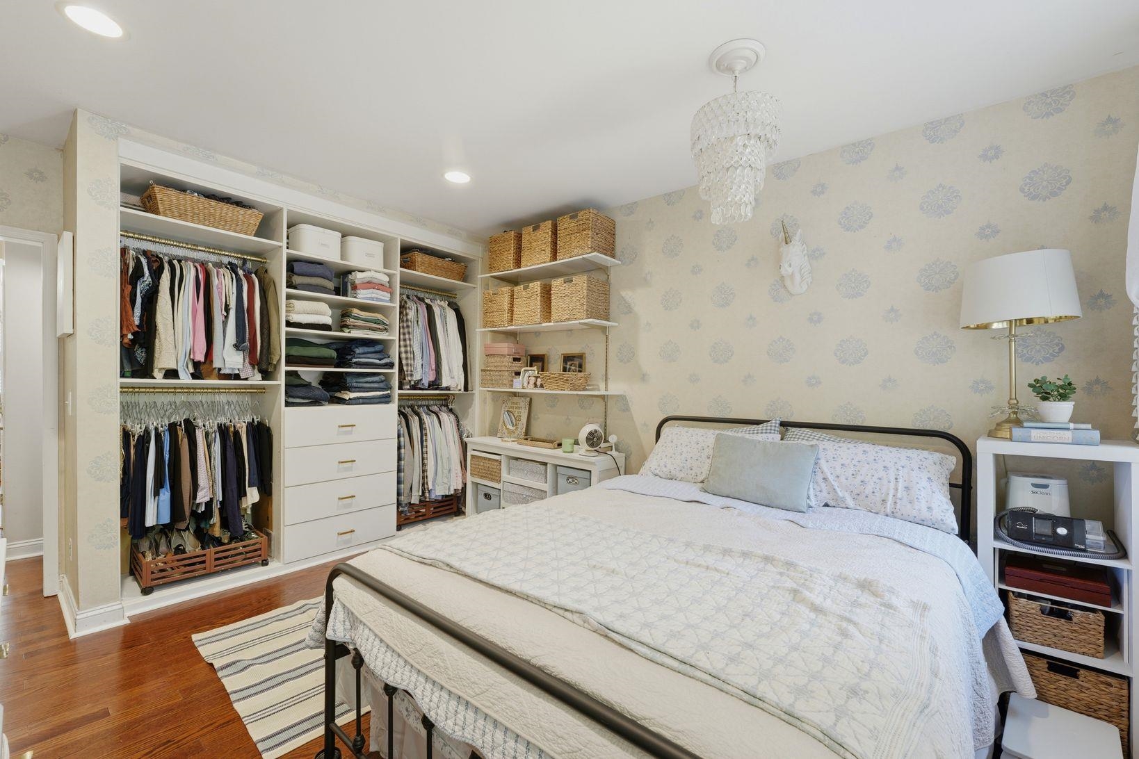 405 BLOOMFIELD ST Unit: 2